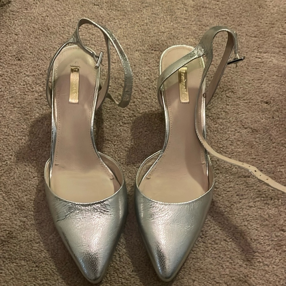 Beautiful kitten heel shoes with ankle strap